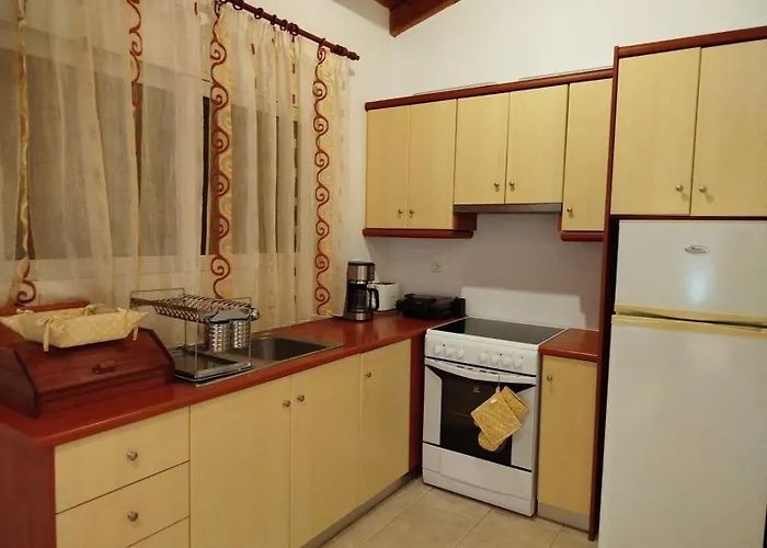 Ionian Balcony - Getaway With Sea View - Hébergement de vacances Dhavgáta
