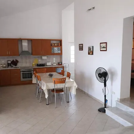 Ionian Balcony - Getaway With Sea View - 펜션